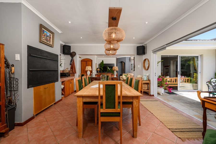 5 Bedroom Property for Sale in Weybridge Park Eastern Cape